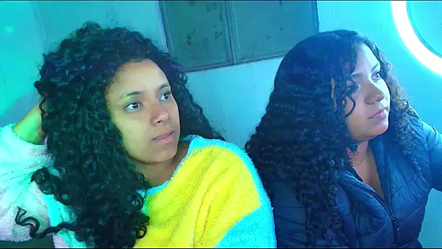 CurlyAliccia  online show from December 23, 5:49 am