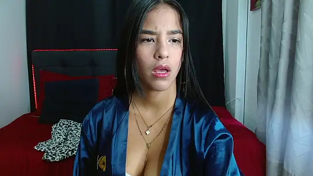 alexandraclaire9 online show from November 12, 1:00 pm