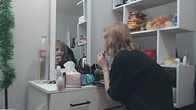 Snapshot of angelsofpornn chatting on January 19, 2:43 pm angelsofpornn online show from January 19, 2:43 pm