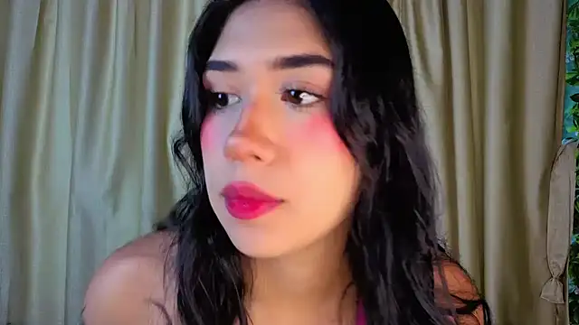 sofia sstonee  online show from April 2, 7:00 pm