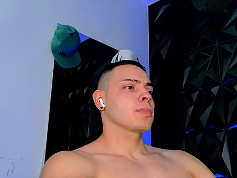 Maxwell Dupont online show from November 21, 7:56 pm