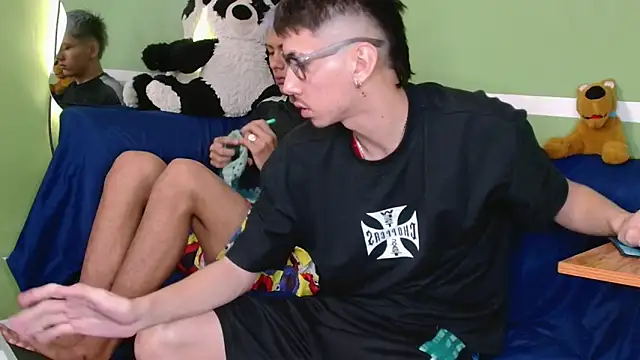 stebeen smithh online show from February 2, 1:43 pm