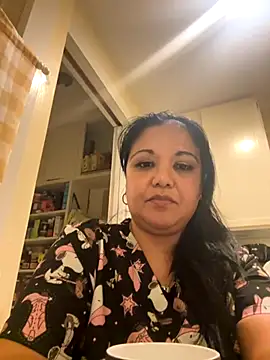 tattedlatina online show from November 10, 8:13 am