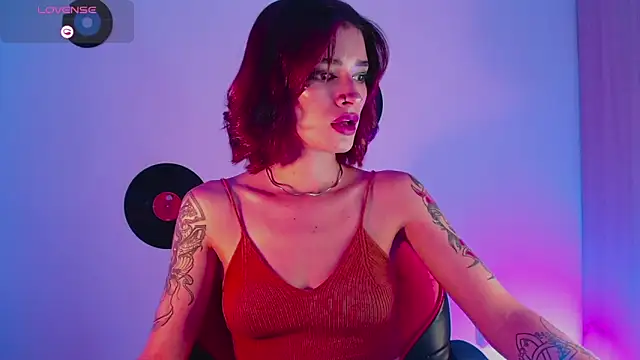 Snapshot of rotwallace chatting on December 18, 7:53 pm rotwallace online show from December 18, 7:53 pm