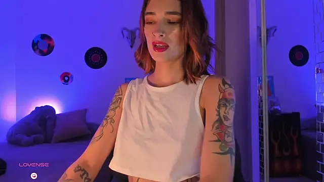 Snapshot of rotwallace chatting on January 9, 1:08 am rotwallace online show from January 9, 1:08 am