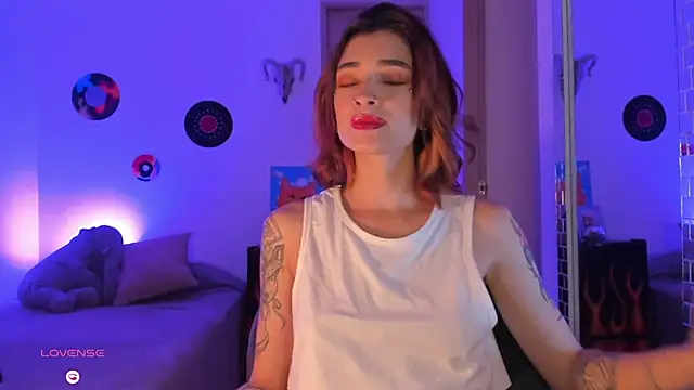 Snapshot of rotwallace chatting on January 16, 10:47 pm rotwallace online show from January 16, 10:47 pm