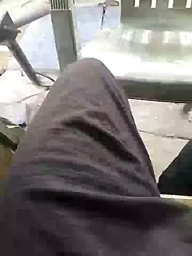 Snapshot of LEOMEGHA2026 chatting on November 15, 9:06 am LEOMEGHA2026 online show from November 15, 9:06 am