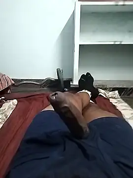 Snapshot of LEOMEGHA2026 chatting on January 6, 4:21 pm LEOMEGHA2026 online show from January 6, 4:21 pm