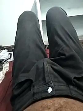 Snapshot of LEOMEGHA2026 chatting on February 7, 7:12 am LEOMEGHA2026 online show from February 7, 7:12 am