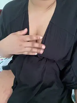 Snapshot of Ramishika chatting on November 11, 10:04 am Ramishika online show from November 11, 10:04 am