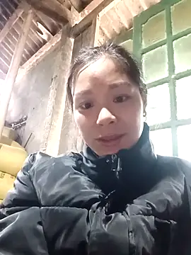 Lyla john online show from December 15, 3:22 am