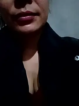 Lyla john online show from January 14, 5:13 am