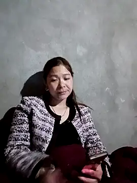 Lyla john online show from March 11, 5:13 am