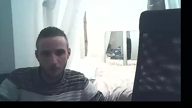 Snapshot of MickNanaa chatting on November 13, 4:06 pm MickNanaa online show from November 13, 4:06 pm