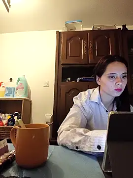 Snapshot of MickNanaa chatting on December 19, 7:48 am MickNanaa online show from December 19, 7:48 am