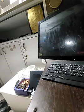 Saddamzaid1985 online show from April 25, 1:41 pm