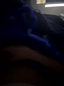 Snapshot of groschibre40100 chatting on January 9, 1:52 am groschibre40100 online show from January 9, 1:52 am