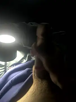 Snapshot of groschibre40100 chatting on January 11, 12:26 am groschibre40100 online show from January 11, 12:26 am