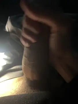 Snapshot of groschibre40100 chatting on February 2, 9:46 pm groschibre40100 online show from February 2, 9:46 pm