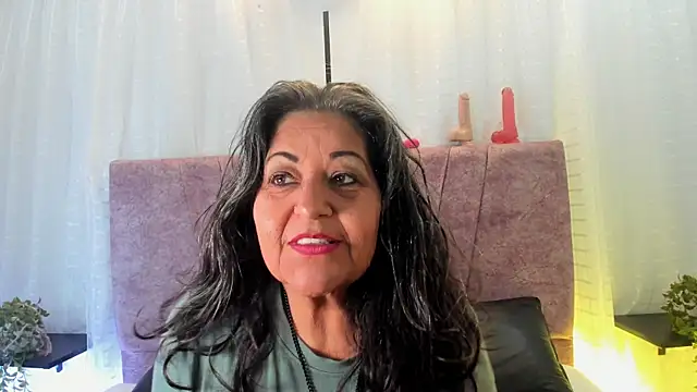 Victoriaa Anderson online show from March 21, 1:58 pm