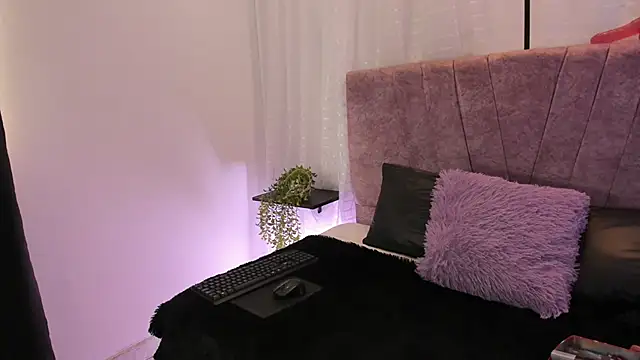 Snapshot of Victoriaa_Anderson chatting on April 11, 1:04 pm Victoriaa Anderson online show from April 11, 1:04 pm