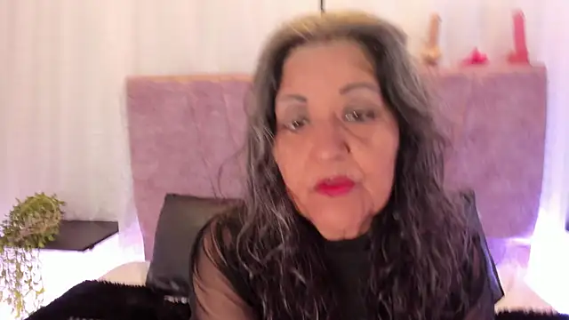 Snapshot of Victoriaa_Anderson chatting on April 15, 2:02 pm Victoriaa Anderson online show from April 15, 2:02 pm