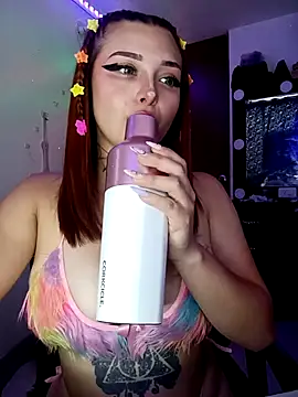 Snapshot of Ema_goddess chatting on March 10, 6:02 pm Ema goddess online show from March 10, 6:02 pm