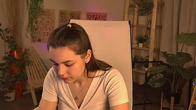 Snapshot of FrancescaCavaliere chatting on February 27, 9:31 am FrancescaCavaliere online show from February 27, 9:31 am