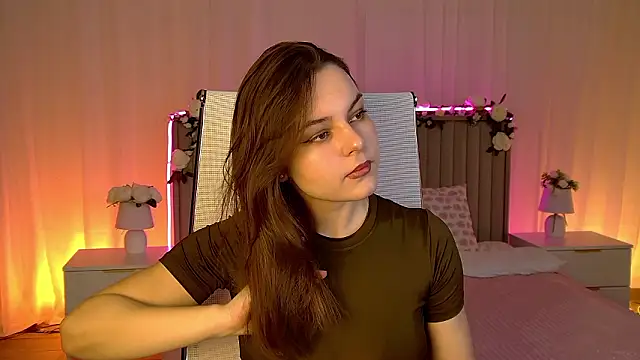 Snapshot of FrancescaCavaliere chatting on March 22, 9:45 am FrancescaCavaliere online show from March 22, 9:45 am