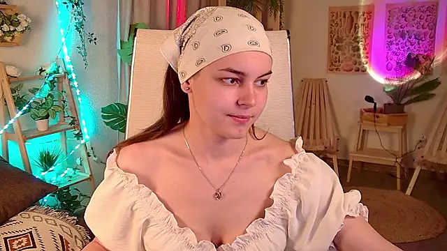 FrancescaCavaliere online show from May 16, 9:17 am