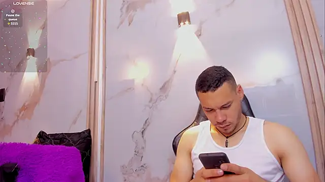 Aron and molly online show from March 9, 11:36 am