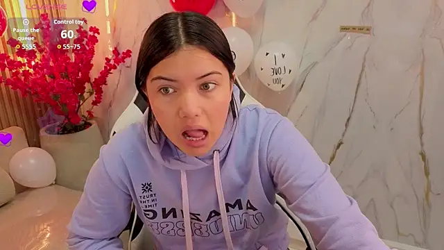 Snapshot of venus_velvet_tp chatting on February 17, 12:45 pm venus velvet tp online show from February 17, 12:45 pm