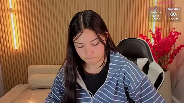 Snapshot of venus_velvet_tp chatting on March 3, 12:33 pm venus velvet tp online show from March 3, 12:33 pm