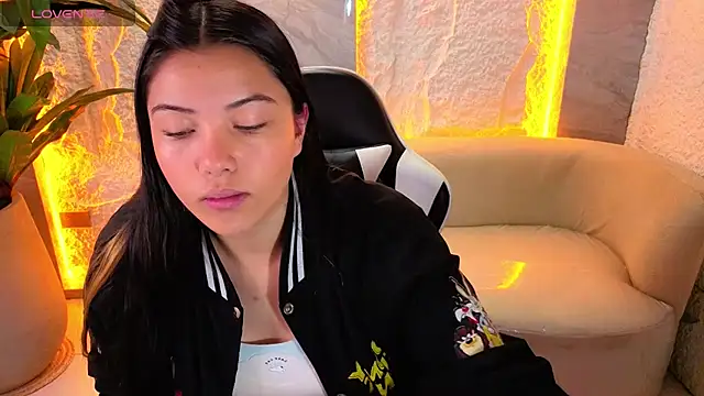 Snapshot of venus_velvet_tp chatting on March 27, 12:38 pm venus velvet tp online show from March 27, 12:38 pm