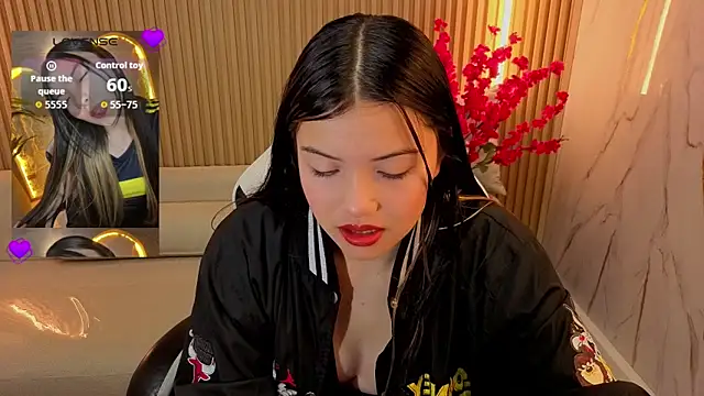 Snapshot of venus_velvet_tp chatting on April 1, 1:41 pm venus velvet tp online show from April 1, 1:41 pm