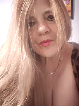 karlaanqui1 online show from April 26, 10:57 am