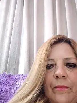 karlaanqui1 online show from May 15, 11:06 am