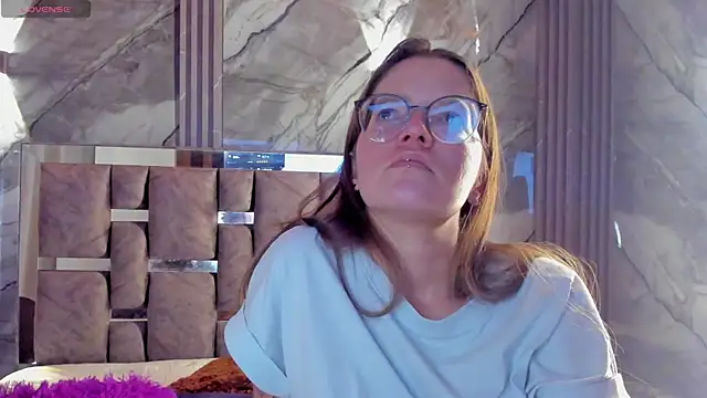 Samy and Allison online show from March 30, 8:32 pm