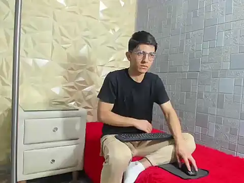 ElanGiraldo online show from February 4, 12:22 pm