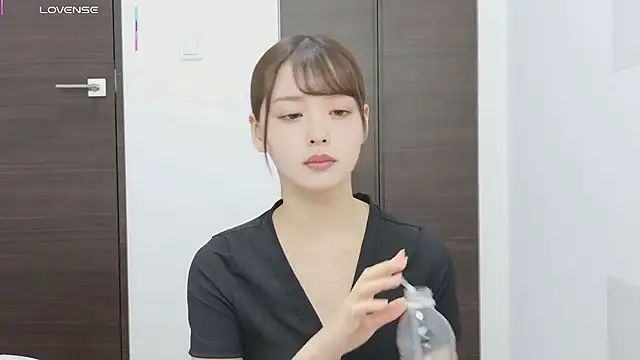 --Erika-- online show from December 20, 5:47 am