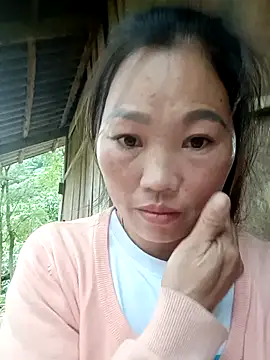 blonde blg online show from November 9, 9:07 am