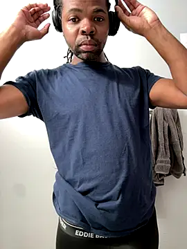 Snapshot of Mr_Sirthedom chatting on November 28, 8:06 am Mr Sirthedom online show from November 28, 8:06 am