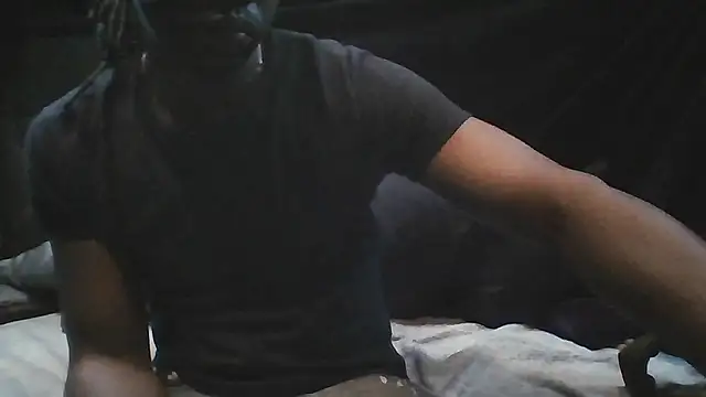 Snapshot of Mr_Sirthedom chatting on January 5, 9:07 pm Mr Sirthedom online show from January 5, 9:07 pm