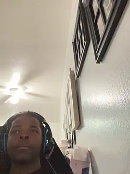 Snapshot of Mr_Sirthedom chatting on April 5, 8:00 am Mr Sirthedom online show from April 5, 8:00 am