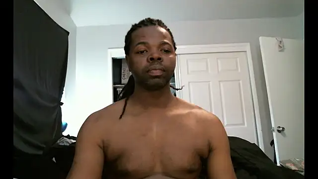 Snapshot of Mr_Sirthedom chatting on May 8, 8:14 pm Mr Sirthedom online show from May 8, 8:14 pm