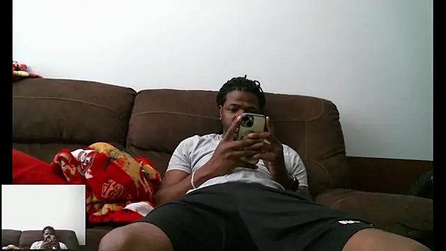 Snapshot of Mr_Sirthedom chatting on May 14, 8:15 pm Mr Sirthedom online show from May 14, 8:15 pm