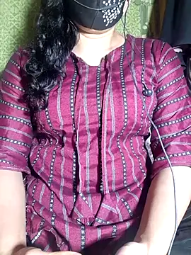 HotGirl23231 online show from May 3, 6:14 pm