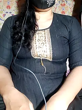 HotGirl23231 online show from May 5, 6:38 pm