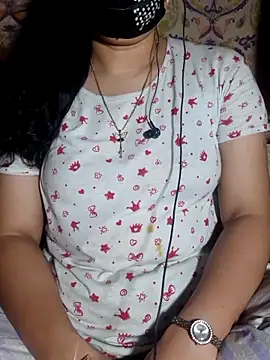 HotGirl23231 online show from May 17, 6:04 pm