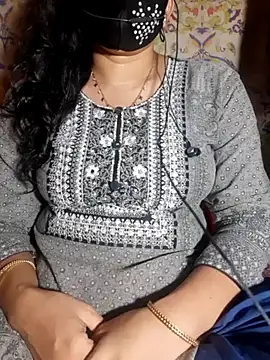 HotGirl23231 online show from May 24, 6:57 pm